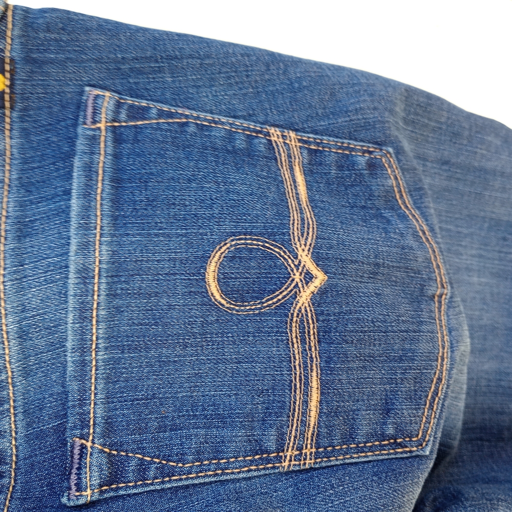 Lucky Brand Straight Leg Jeans in Classic Blue - Picture 8 of 10